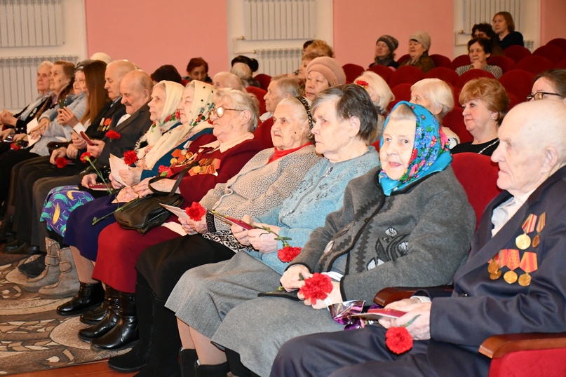75 ЛЕТ ПОБЕДЫ: СПАСИБО ВАМ, ВЕТЕРАНЫ!   Первые лица продолжают вручать памятные медали в честь 75-летия Победы в Великой Отечественной войне ветеранам Тутаевского района