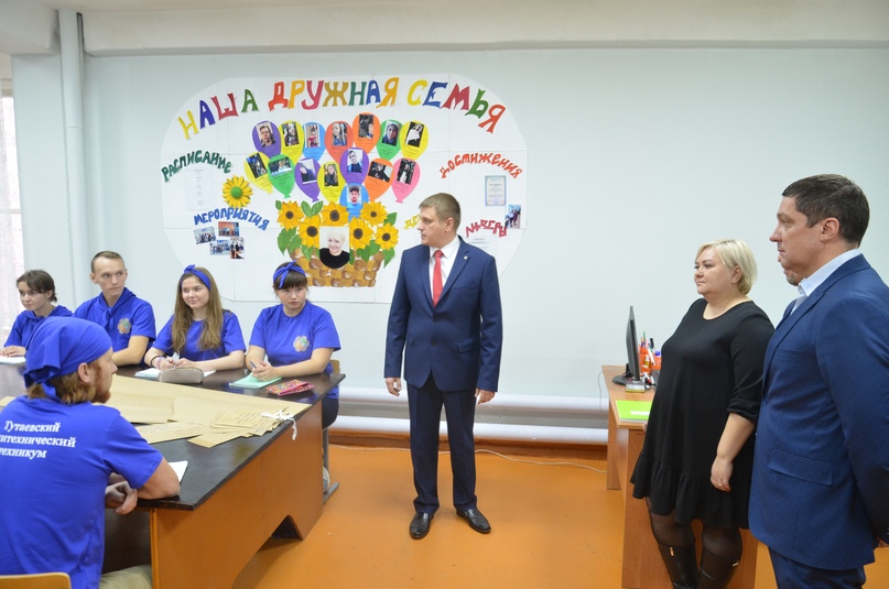 В Тутаевском политехническом техникуме открылась учебная швейная мастерская