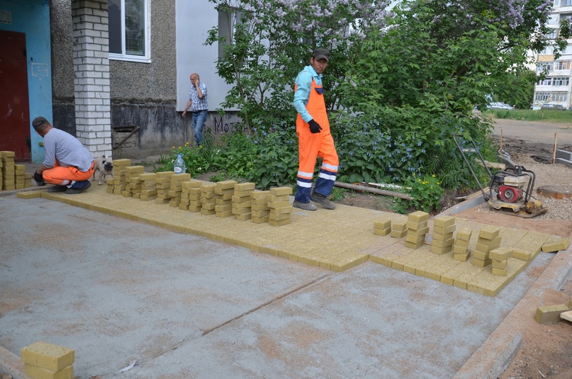 В Тутаевском районе ход работ по благоустройству контролируется главой Дмитрием Юнусовым, администрацией, "Агентством по развитию ТМР", депутатами Ярославской областной Думы от Тутаевского района и представителями общественности