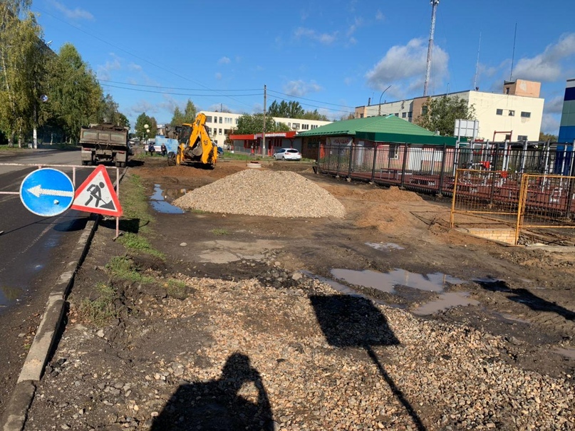 Новая городская среда: дорожка и парковка на улице Дементьева