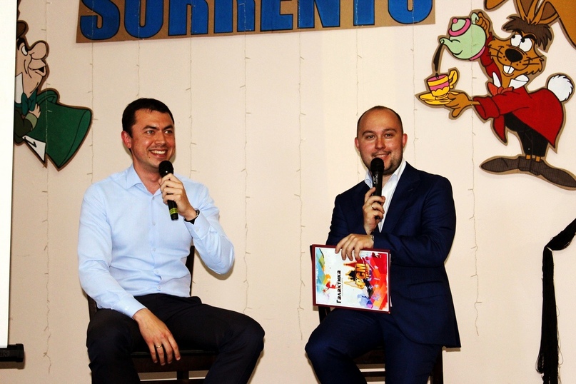 Накануне Дня молодежи в Тутаеве состоялась традиционная торжественная встреча молодежного актива района с главой Дмитрием Юнусовым