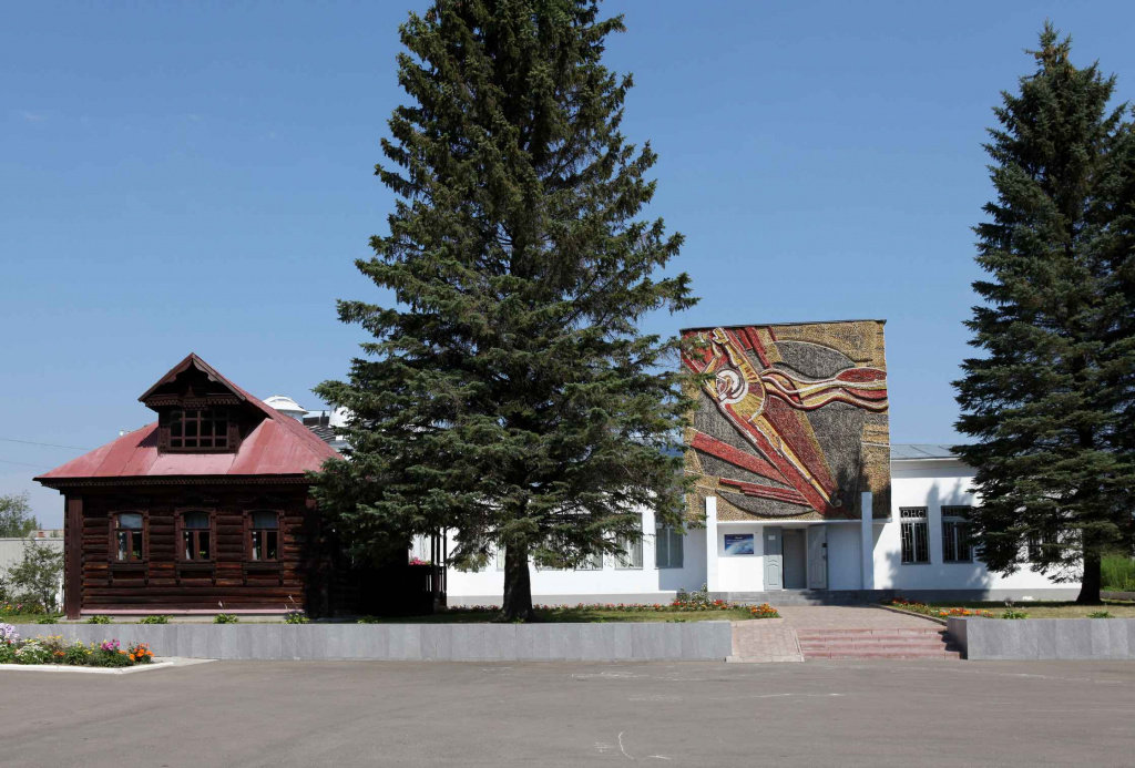 Музей Космос.jpg