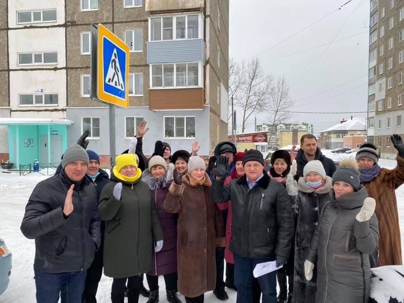 Тутаевские депутаты-работают! [id582179238Юрий Павлов]  [id13242378Алексей Калганов]   В рамках реализации программы «Здоровое детство» во дворе ул