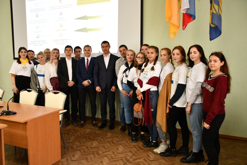 Детское досуговое движение "К истокам нашим" проводит в эти минуты сбор-старт