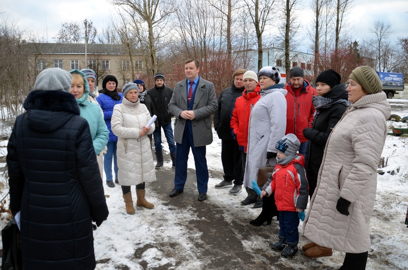 В Константиновском поселении проходят собрания жителей многоквартирных домов по поддержке губернаторского проекта «Решаем вместе!»