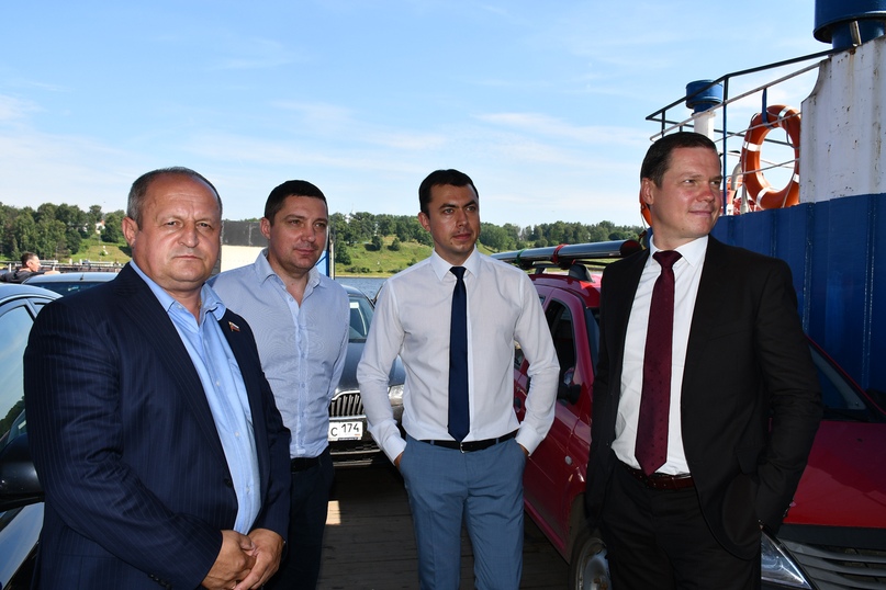 Заместитель председателя Правительства области Максим Авдеев впервые посетил левобережную часть города