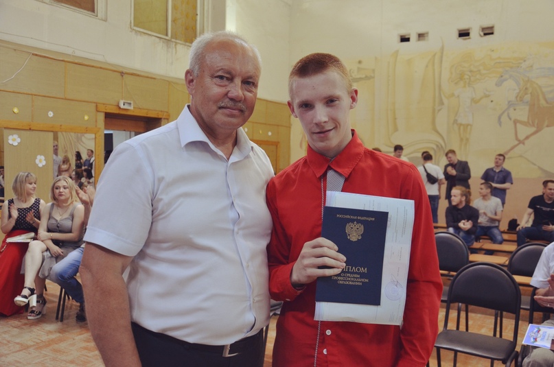 64 профессионала получили путевки в жизнь