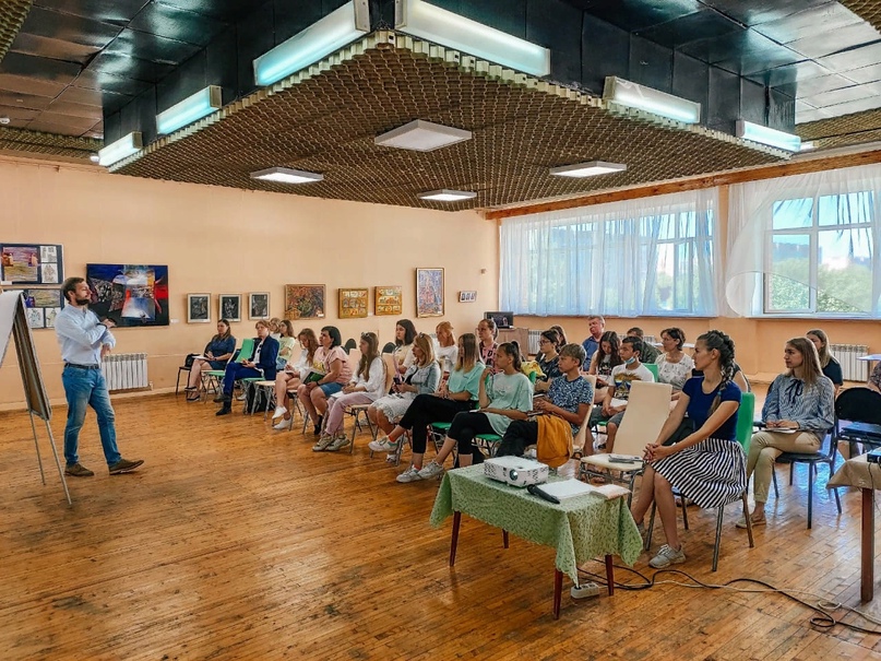 В [club102907097Молодежном центре «Галактика»] продолжается образовательное мероприятие «Проектная лаборатория»