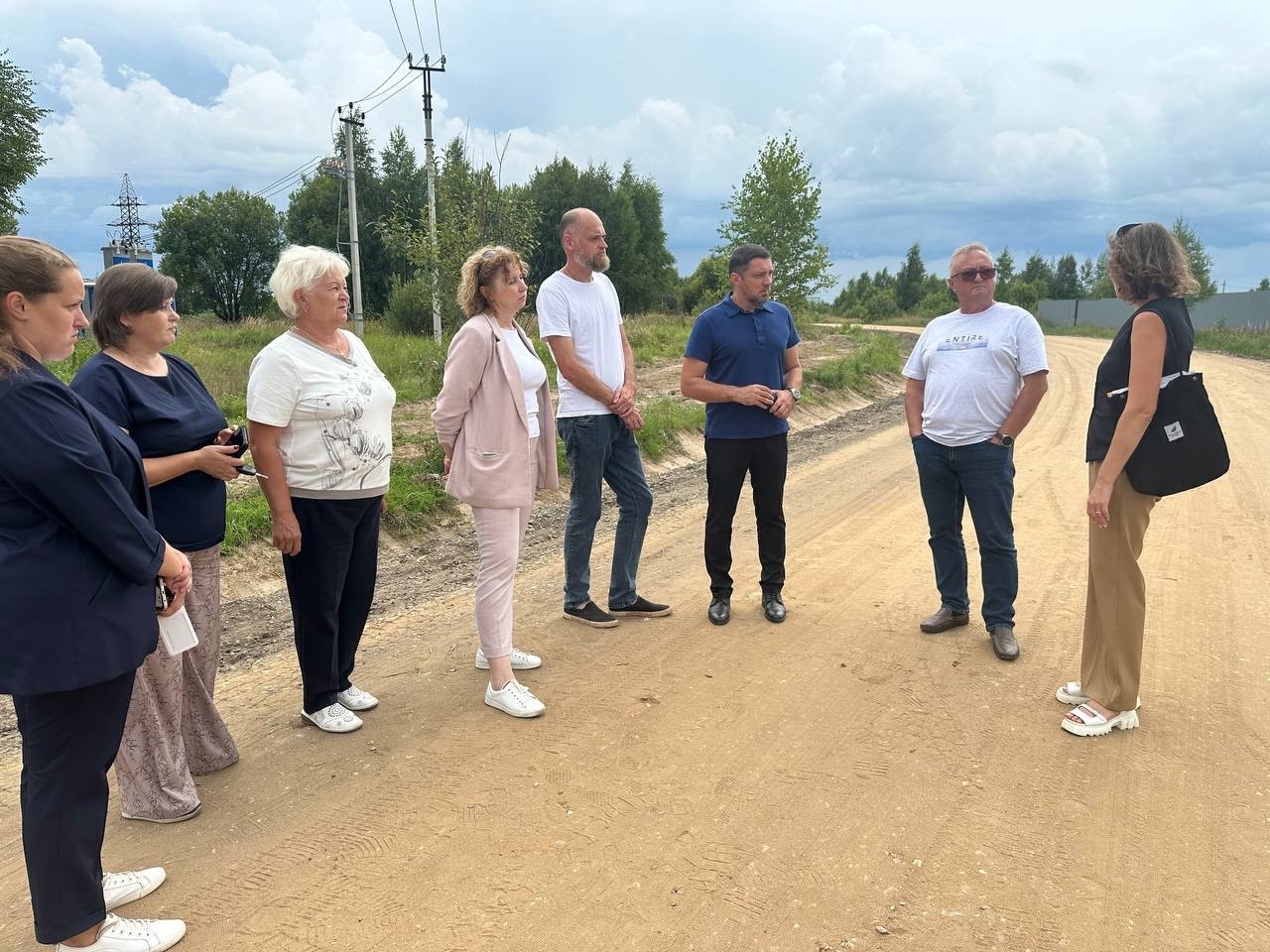 Ремонтируются дороги Рыково – Молявино и в деревне Борисовское