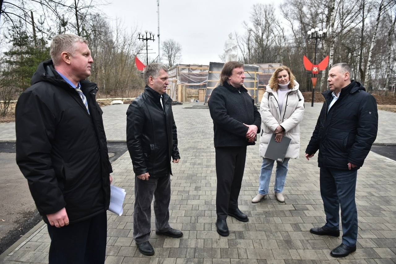 В Константиновском благоустроят территории соцобъектов и места воинской славы