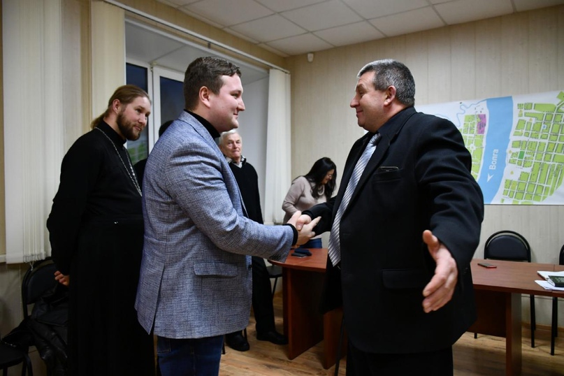 ПОПОЛНЕНИЕ В РЯДАХ СОВЕТА ПРИ ПОЛИЦИИ  Директор муниципального информационного центра «Берега» Виталий Бортяков вошел в Общественный совет при Тутаевском МО МВД России