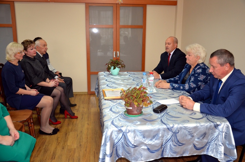 28 октября - профессиональный праздник работников автомобильного транспорта