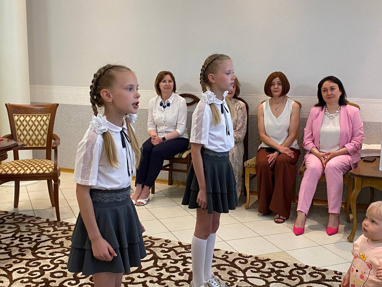 В День защиты детей в Тутаевском отделе ЗАГС состоялась торжественная регистрация новорожденных