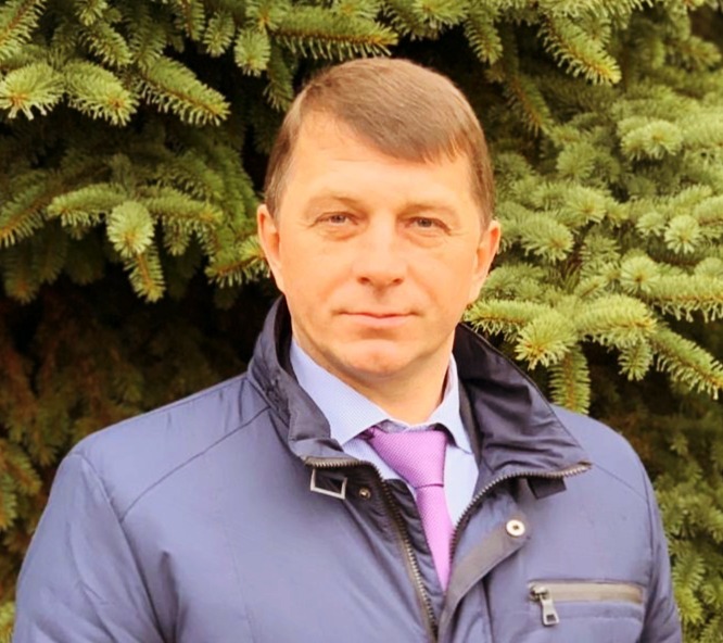 Дорогие женщины!   Сердечно поздравляю вас с самым красивым и светлым весенним праздником — днем 8 Марта!   Природа наделила женщин несравненной красотой и неиссякаемой энергией, душевной нежностью и беззаветной преданностью, жизненной мудростью и удивите