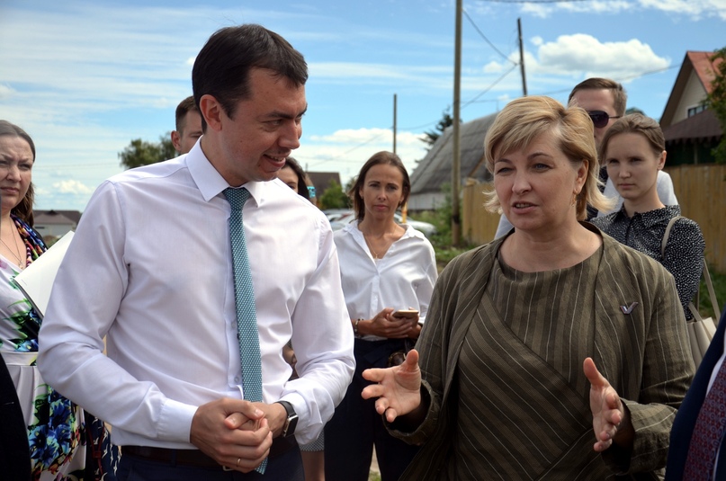 В Тутаеве ход работ по благоустройству на Волжской набережной и во дворах оценили представители Общероссийского народного фронта