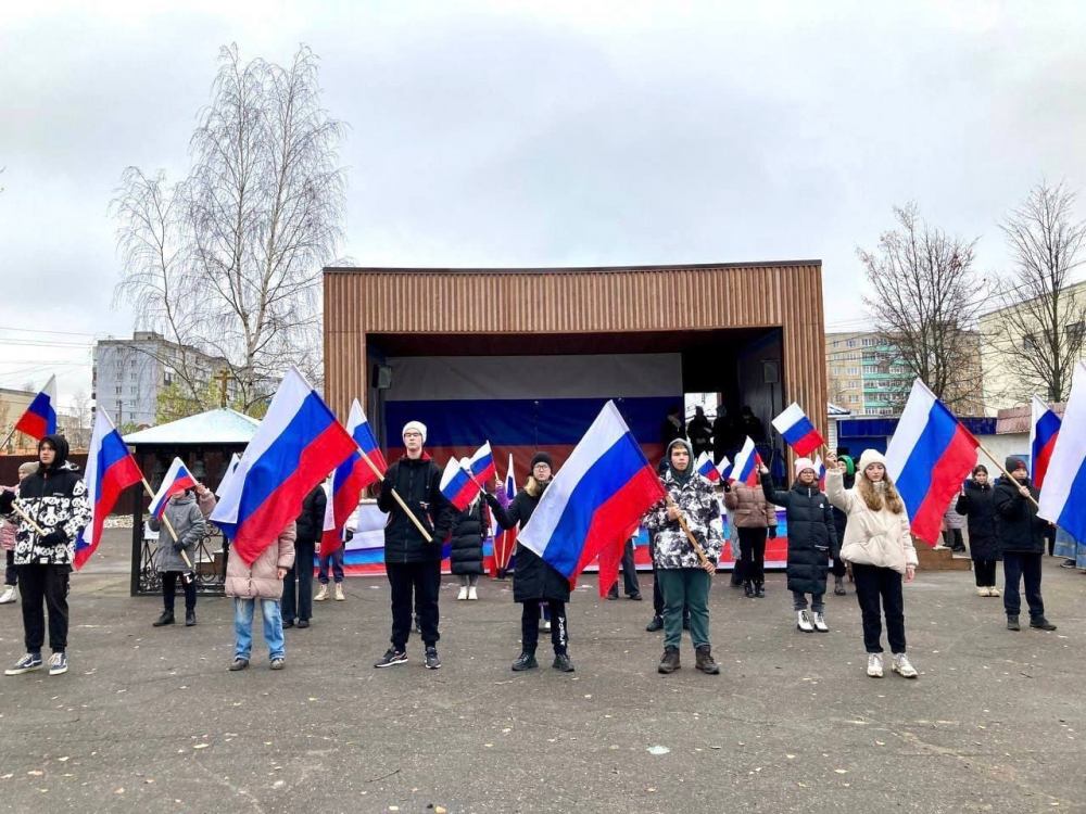 Поздравляем вас с Днем народного единства и Казанской иконы Божией Матери!