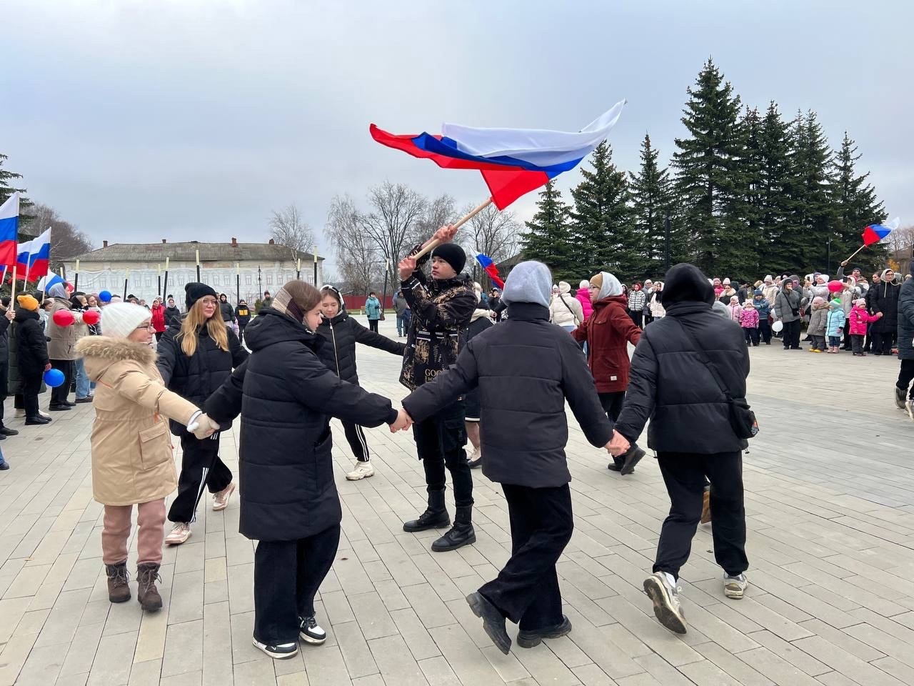 В Тутаеве открыли Аллею Героев