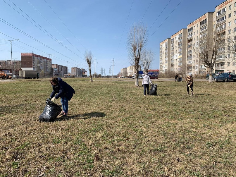 В Тутаевском районе дан старт проведению субботников!    Еще вчера первыми в борьбу за чистоту вступили жители левобережной части города, вышедшие на Кустодиевский бульвар