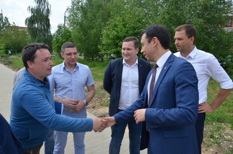 В Тутаевском районе ход работ по благоустройству контролируется главой Дмитрием Юнусовым, администрацией, "Агентством по развитию ТМР", депутатами Ярославской областной Думы от Тутаевского района и представителями общественности