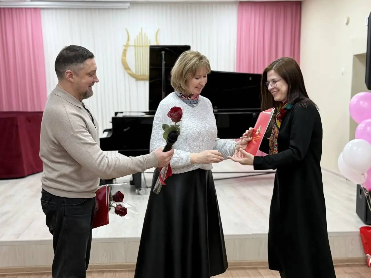 Торжественно открыли новый зал в детской школе искусств в Тутаеве!
