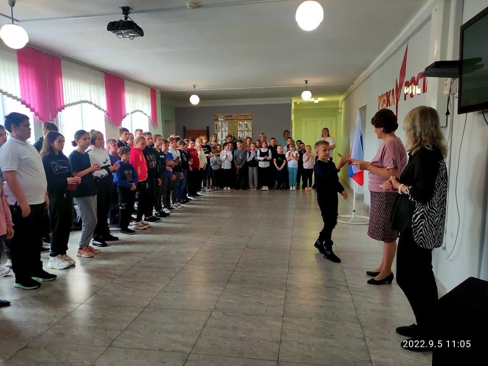 Первый учебный день в Емишевской школе