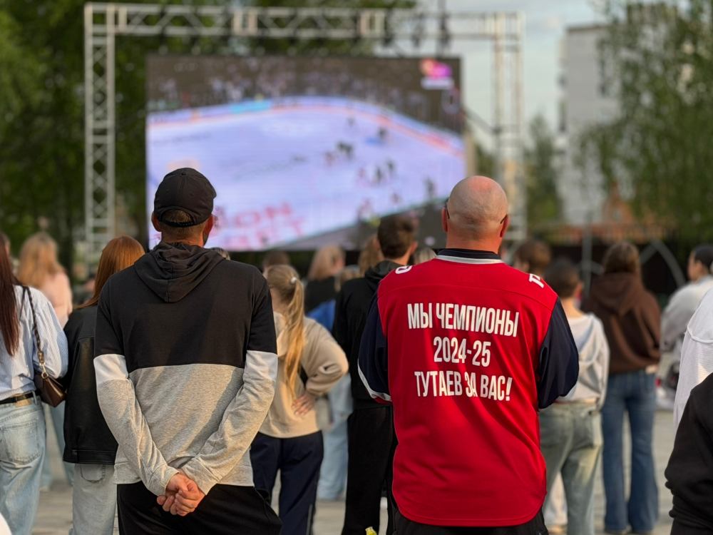 Приходите в Центральный парк поддержать наш чемпионский «Локомотив»!