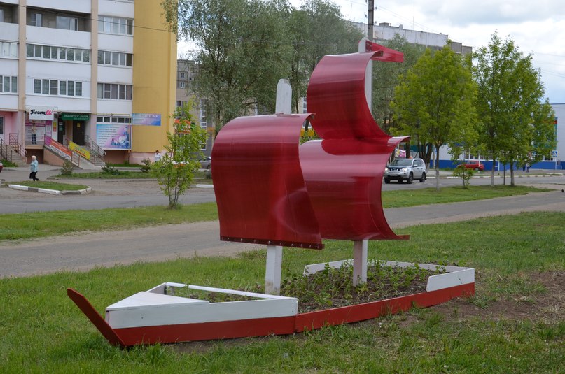 Тутаев цветущий