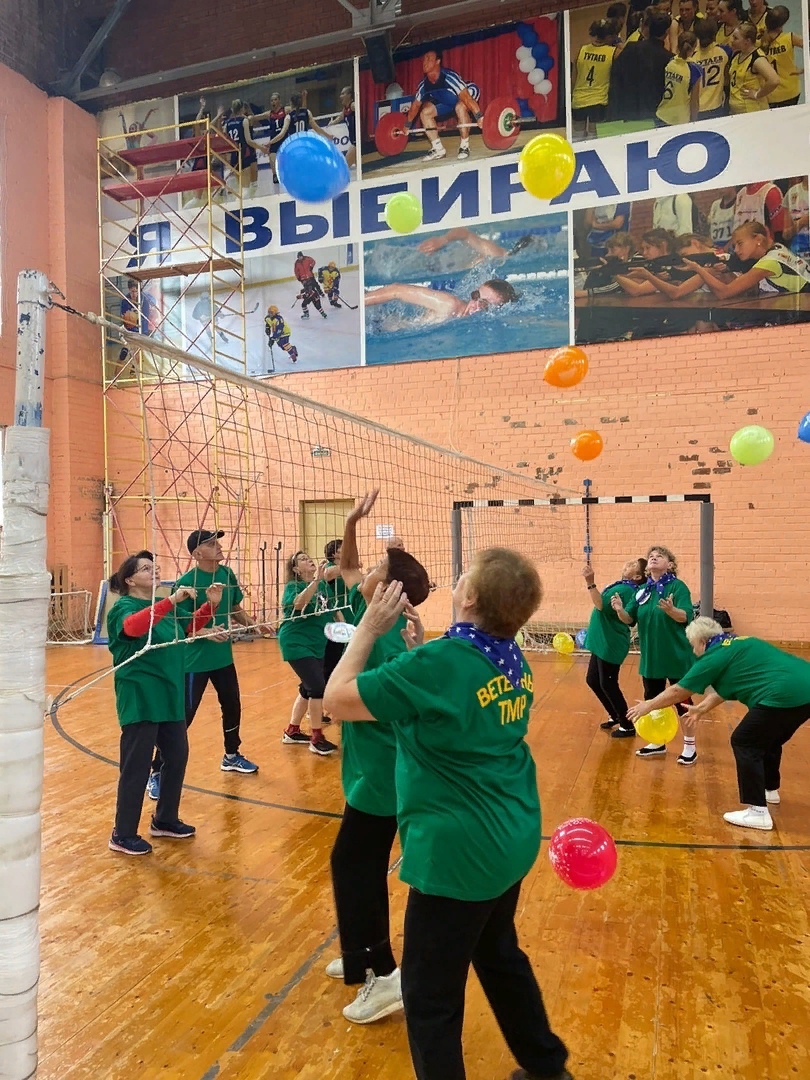 Зачем пенсионеры сдают ГТО
