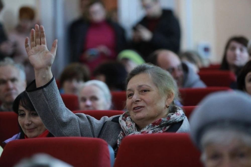 Глава региона встретился с жителями Левобережья