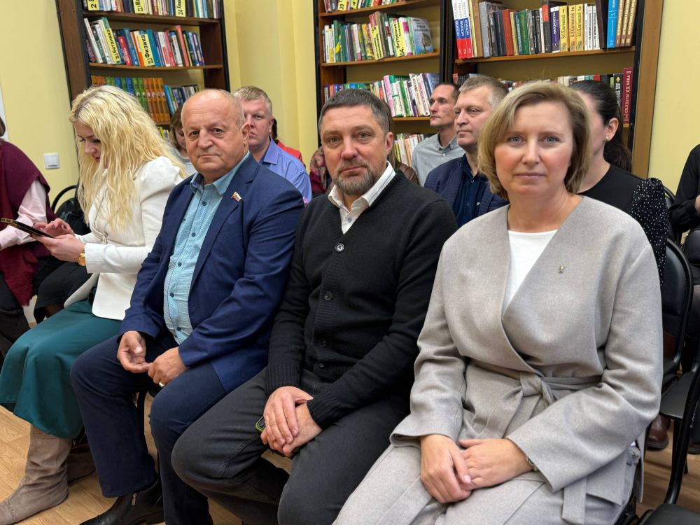 Прекрасное событие: открылась после обновления библиотека в Константиновском!