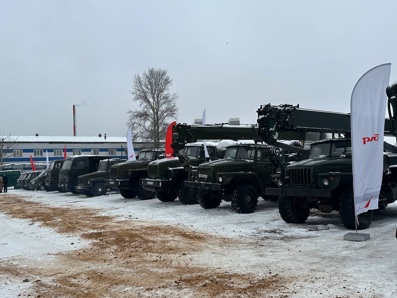 Состоялась очередная передача автомобилей для участников специальной военной операции