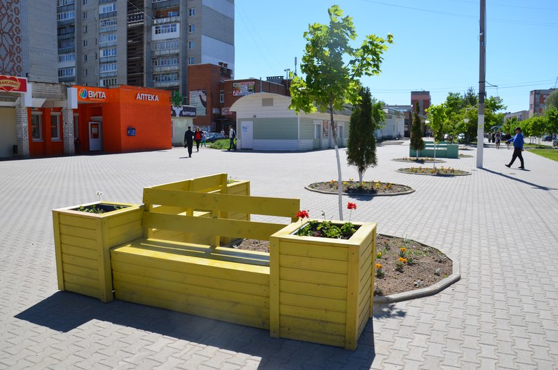 Тутаев цветущий