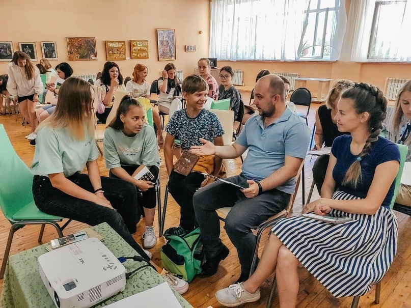 В [club102907097Молодежном центре «Галактика»] продолжается образовательное мероприятие «Проектная лаборатория»