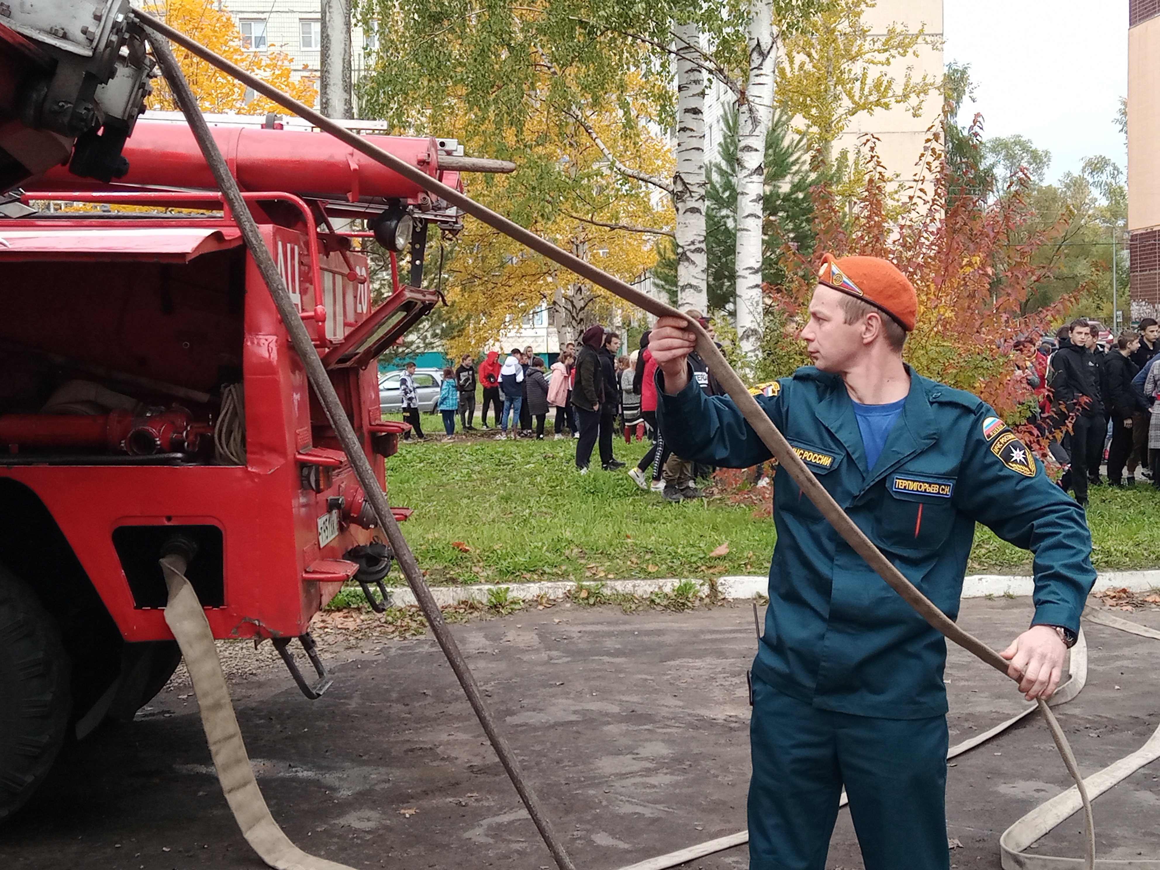 В Тутаевском политехническом техникуме и «IT-кубе» прошли пожарно-спасательные учения.