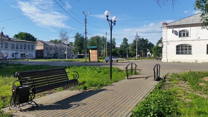 На Романовской стороне установлены новые фонари к которым прикрепят видеокамеры наблюдения