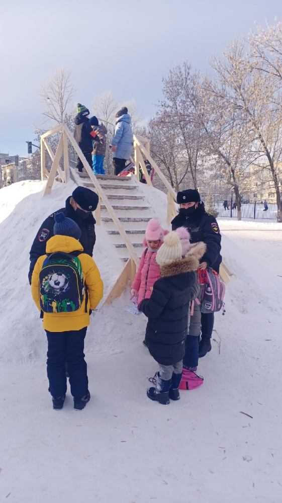 Как обеспечить безопасность детей на улице