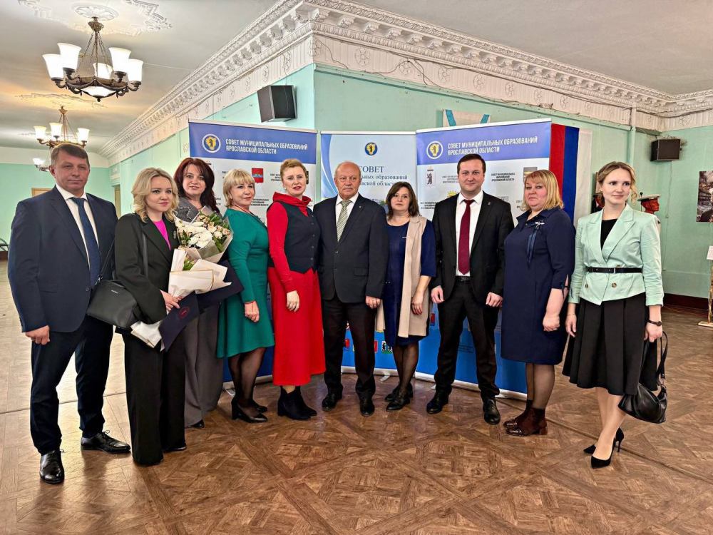 Заслуженные награды – муниципальным служащим Тутаевского округа