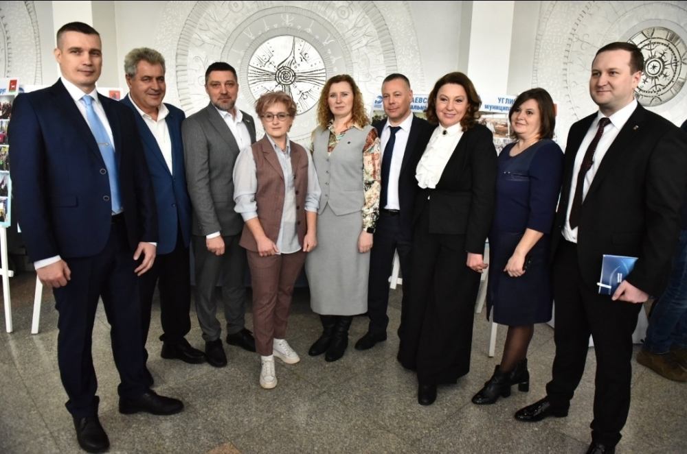 Первый региональный форум муниципальных депутатов собрал более 200 делегатов