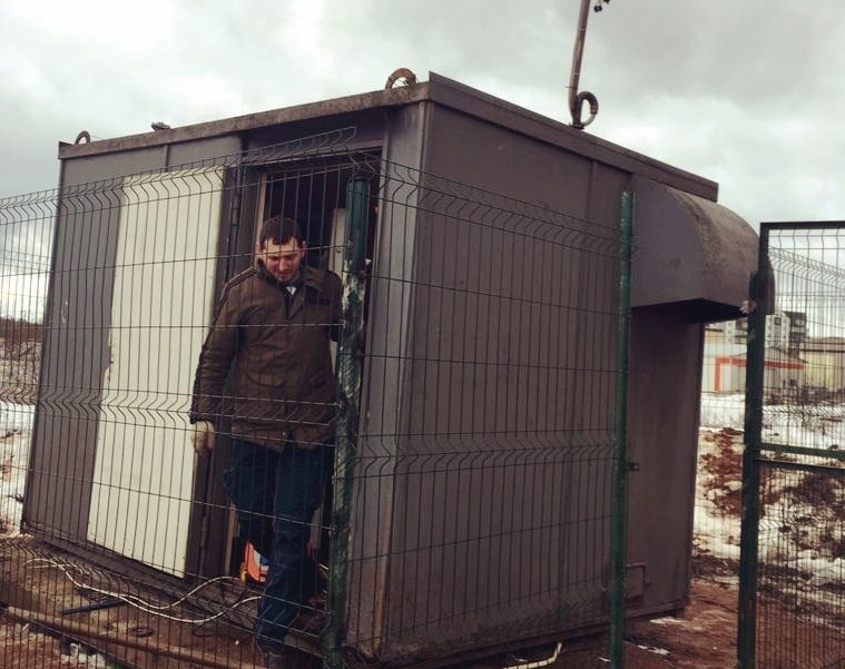 Начался монтаж стационарного комплекса мониторинга качества атмосферного воздуха в Тутаеве