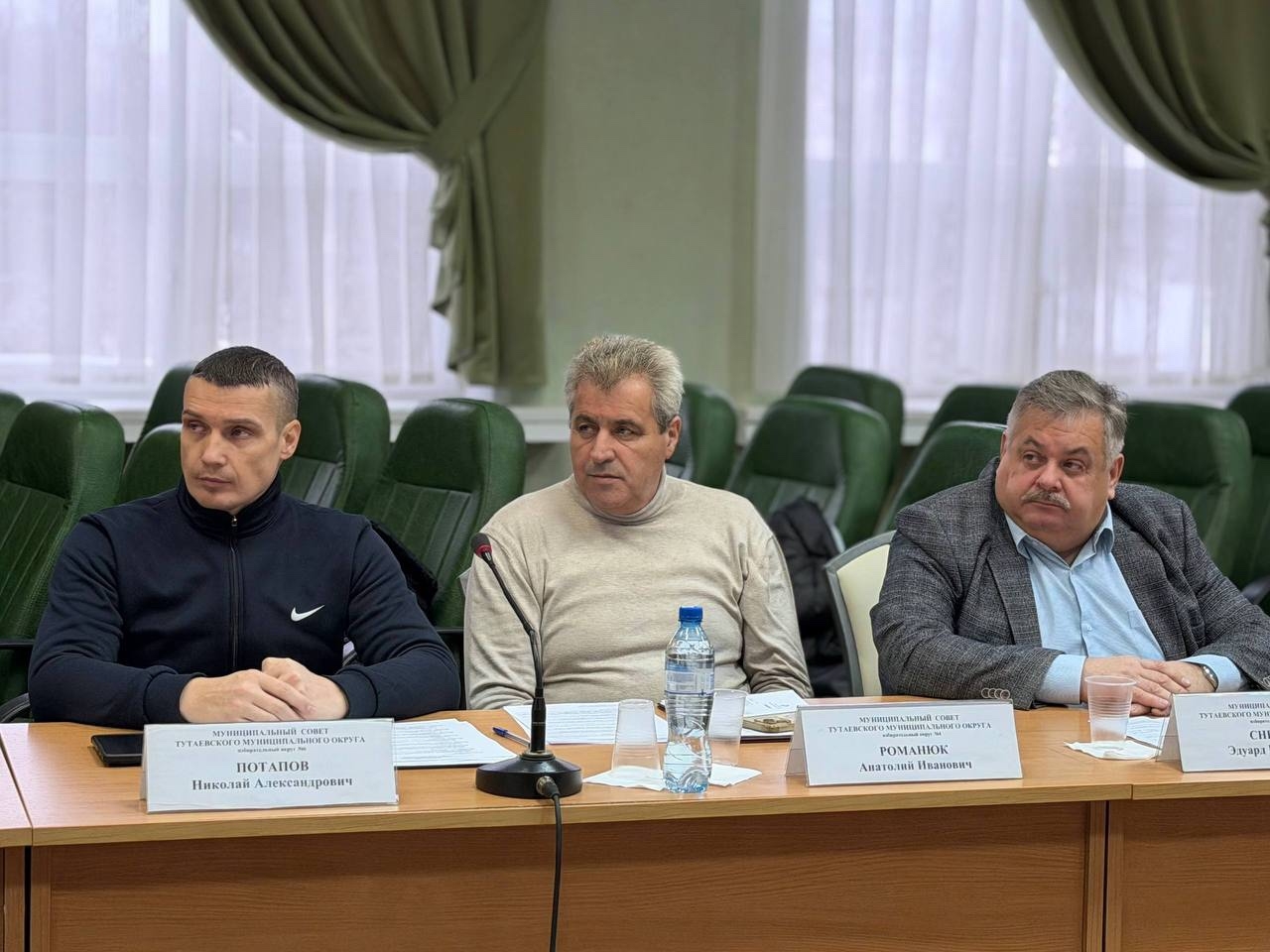 Первый муниципальный совет: депутаты активно включились в работу