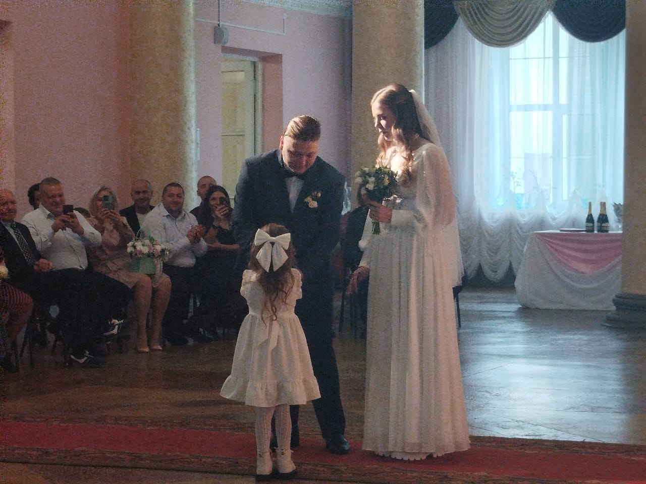 Широкой этой свадьбе было места мало!