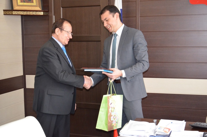 ПАМЯТИ ПЕРВОГО ГЛАВЫ