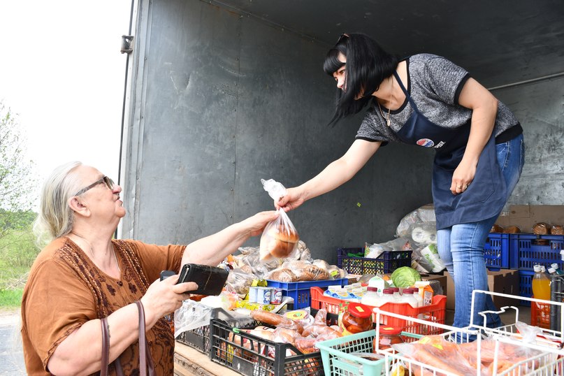 В Тутаевском районе 59 отдаленных деревень снабжаются продуктами питания и товарами повседневного потребления посредством автолавки