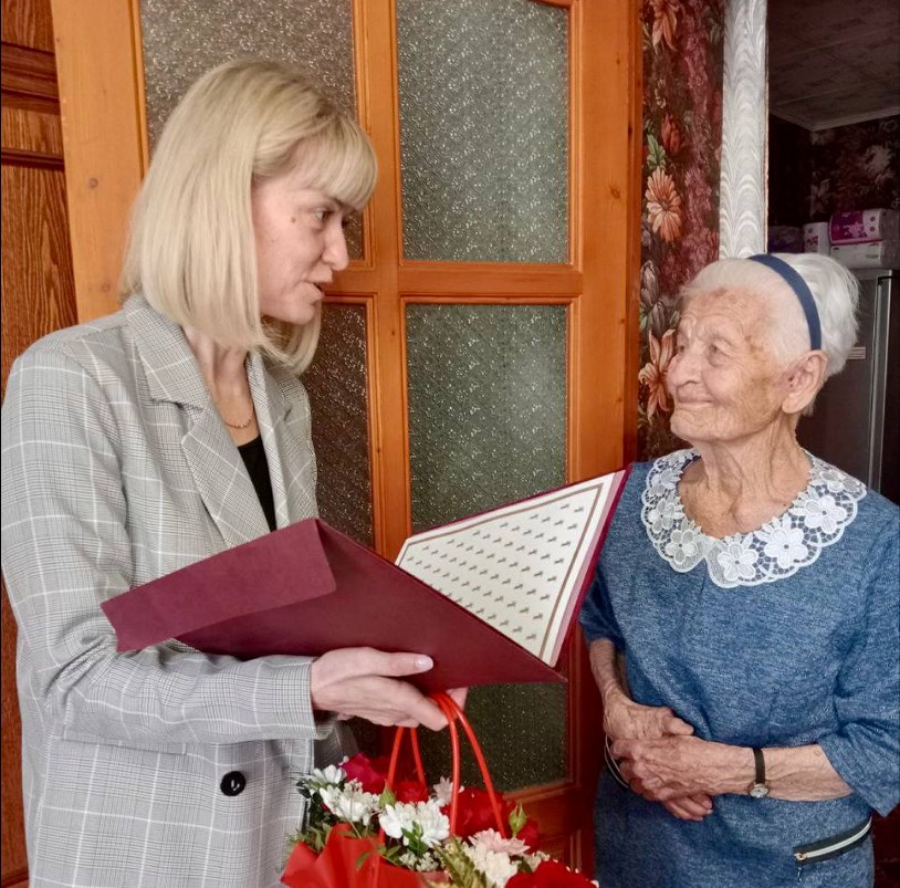 106 лет исполнилось труженице тыла из Тутаева Александре Шелепановой