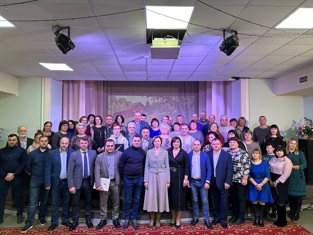 Уважаемые сельхозработники, спасибо за ваш нелегкий труд!