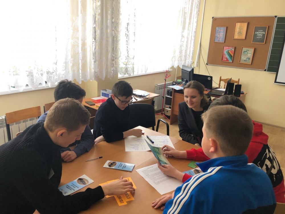 Дети придумывают идеи для выполнения взрослых задач