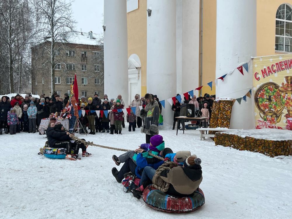 В Константиновском поселении отметили Масленицу