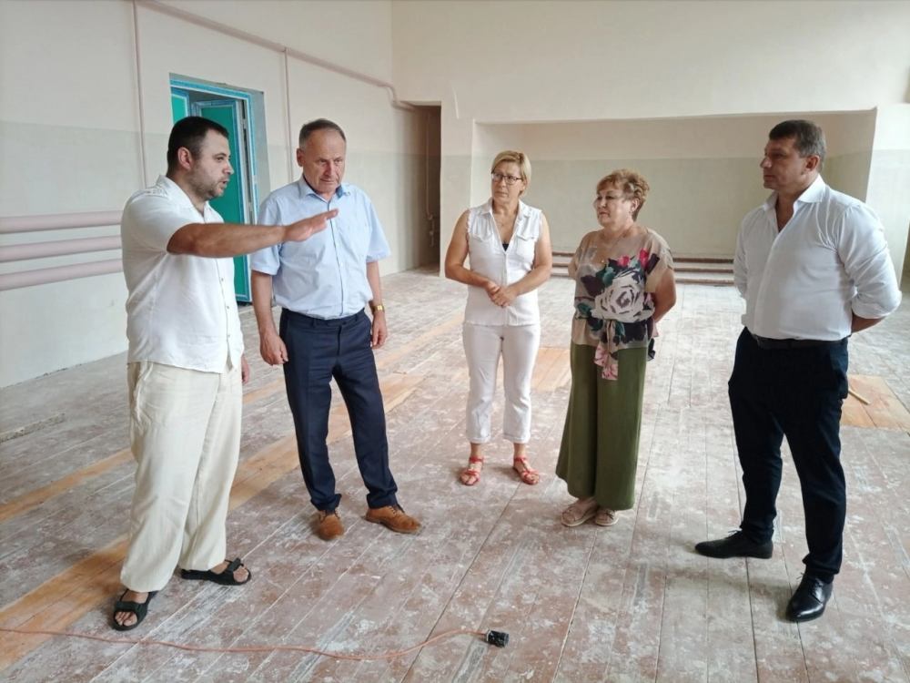 Четвертый Дом культуры в Левобережье ремонтируется при поддержке председателя Яроблдумы Михаила Боровицкого